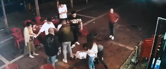 文森特必须死剧照